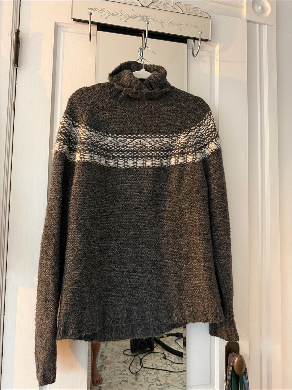 Eddie Bauer Dark Gray Turtleneck Sweater with White Yoke
